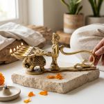 Handheld Brass Royal Aarti Diya with Handle (4 Inch / 800g) – photo 2