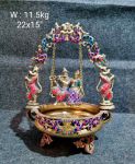 Brass Radha-Krishna Jhula Urli. 10.5 kg, 21.5'' – photo 2