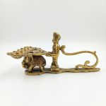 Handheld Brass Royal Aarti Diya with Handle (4 Inch / 800g) – photo 3