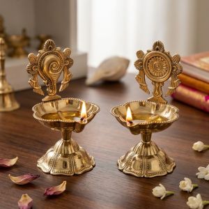 Pure Brass Shankh Chakra Diya Set – Traditional Single Baati Oil Lamp for Mandir & Puja