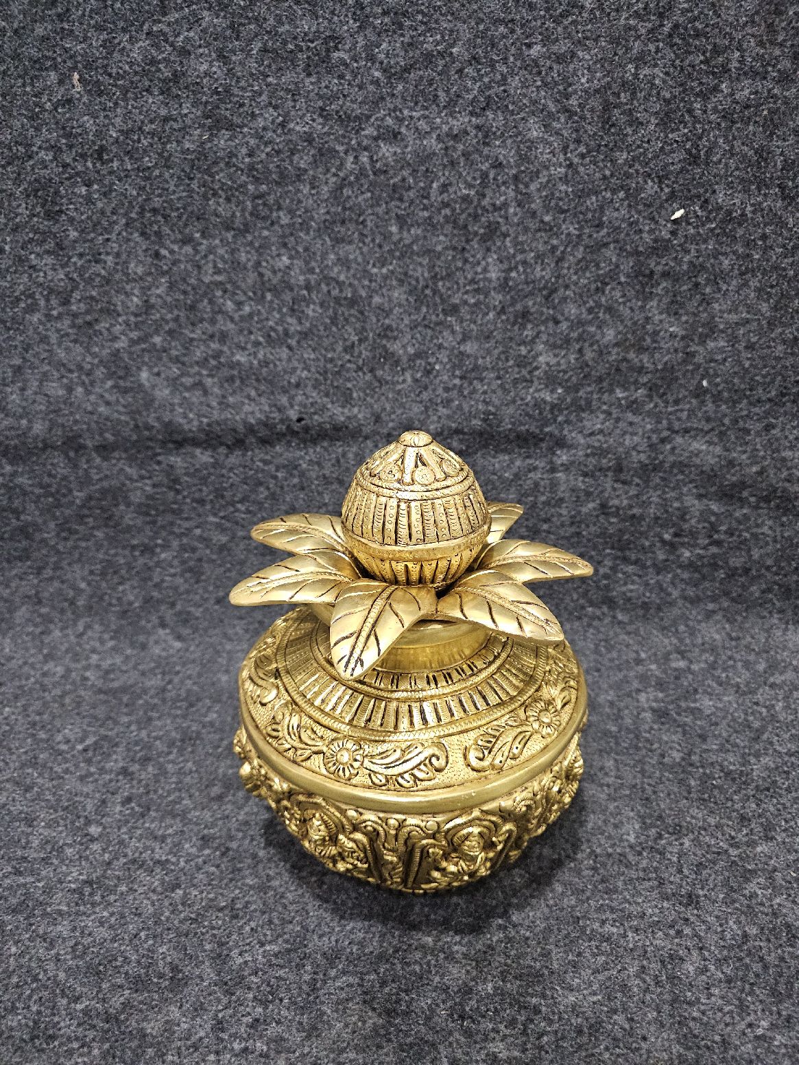 Pure Brass Ashta Lakshmi Kalash with Nariyal & Mango Leaves (8 kg, Height 10.5")