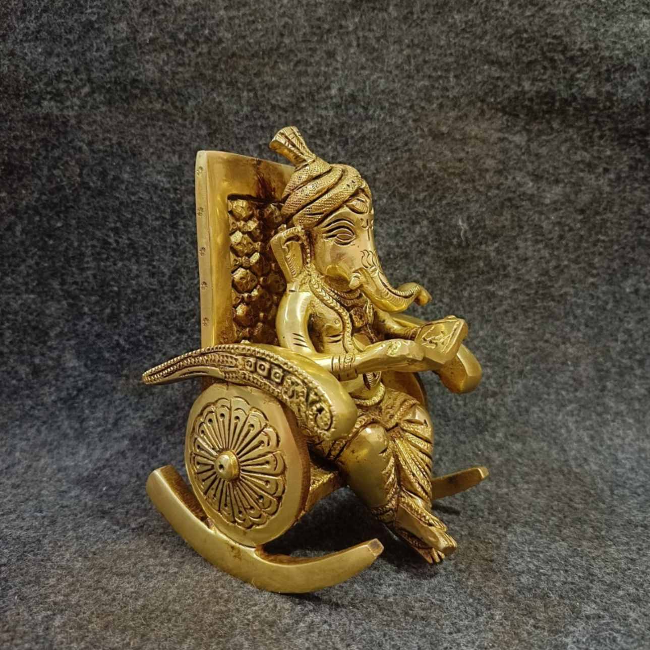 Brass Ganesh Chair 2.4Kg 6" Inches